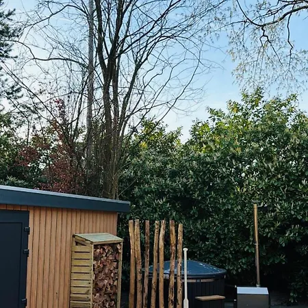 Schitterend Gelegen Luxe Ingericht 6 Persoons Aan De Bossen In 4-15 Putten